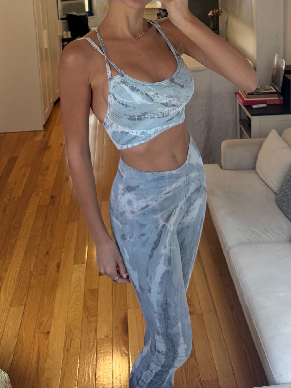 NUX Set - Light Blue Tie-Dye Sports Bra & Leggings